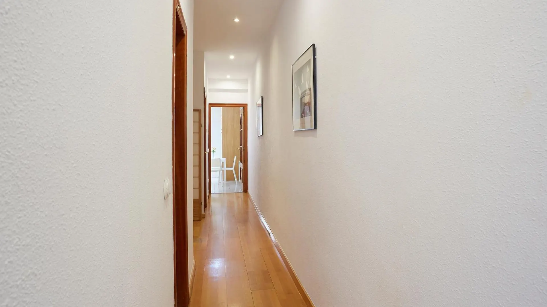 42Ara1026 - Spacious Apartment In Eixample Barcelona 0*,  Španělsko